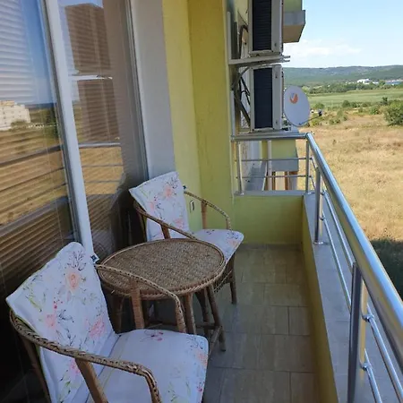 в Apartment *